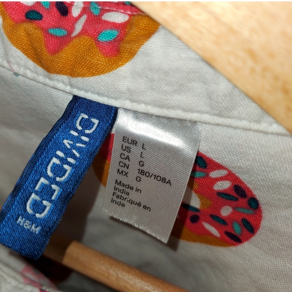 Men's Cut - H&M Divided Blue All Over Donut Print Button Down - Picture 12 of 12